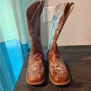 Nice women’s boots